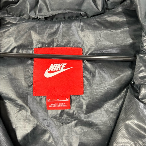 Nike puffer coat - Picture 3 of 4